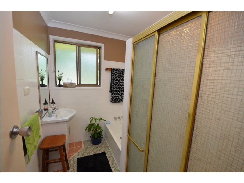 215 Hazelwood Road, Southbrook QLD 4363