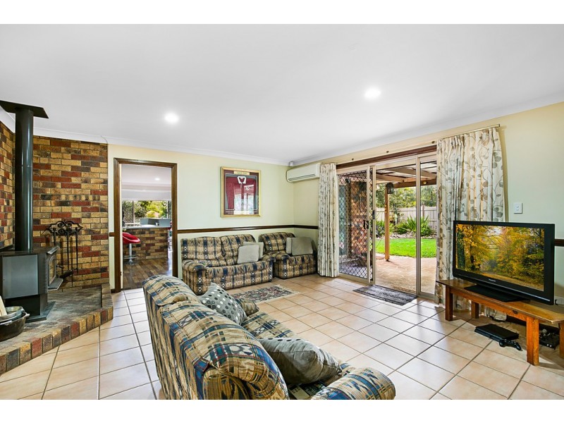 6 Pizzoni Road, Glenvale QLD 4350