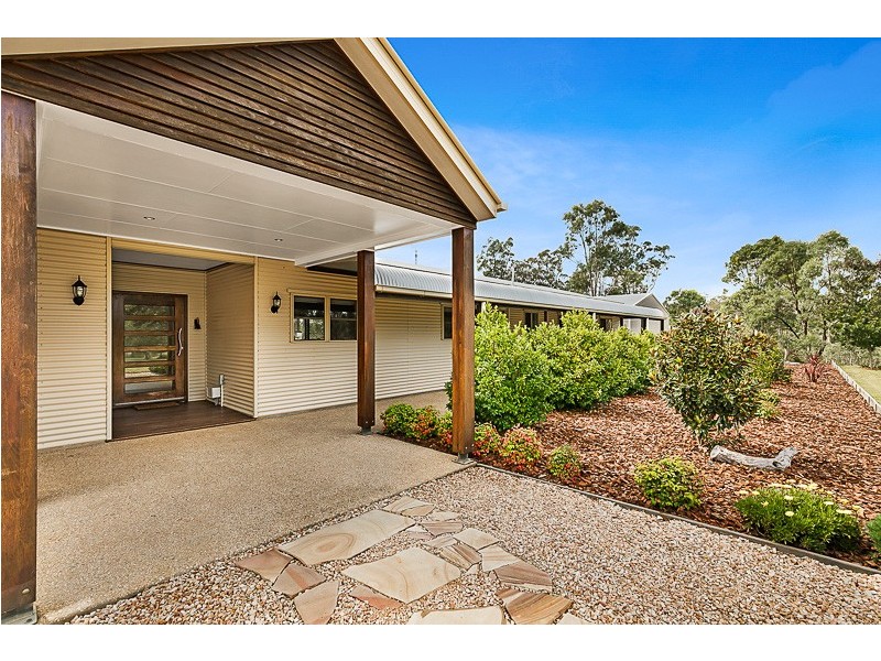 33 Rodeo Drive, Meringandan QLD 4352