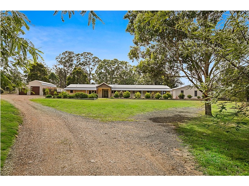 33 Rodeo Drive, Meringandan QLD 4352