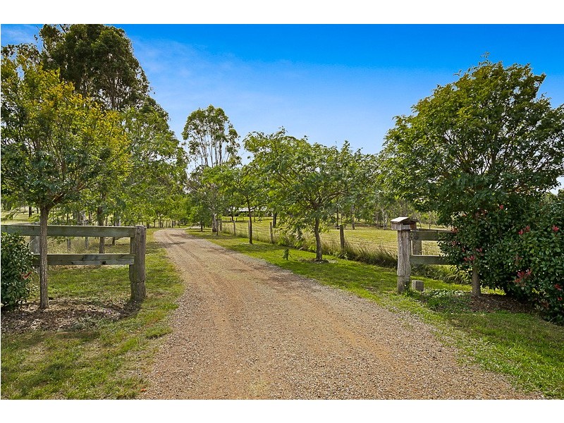 33 Rodeo Drive, Meringandan QLD 4352