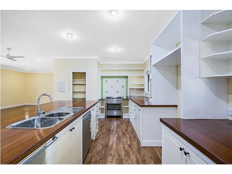 33 Rodeo Drive, Meringandan QLD 4352