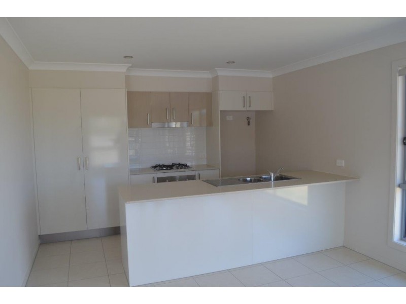 28 Carlin Street, Glenvale QLD 4350