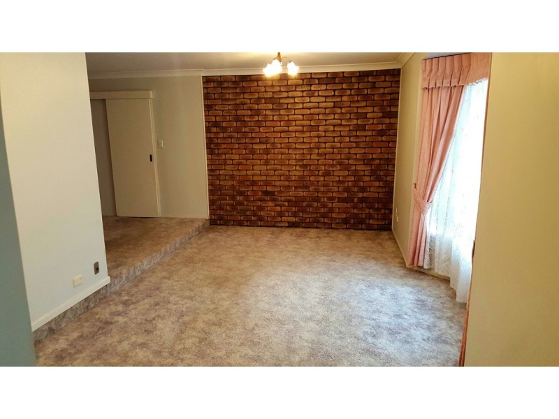 30 Matthews Street, Harristown QLD 4350