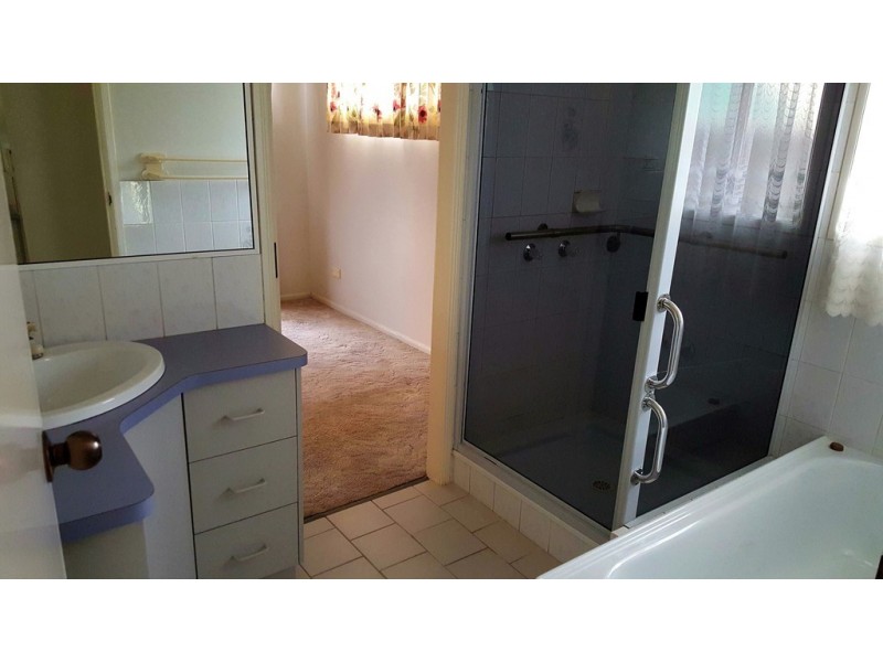 30 Matthews Street, Harristown QLD 4350