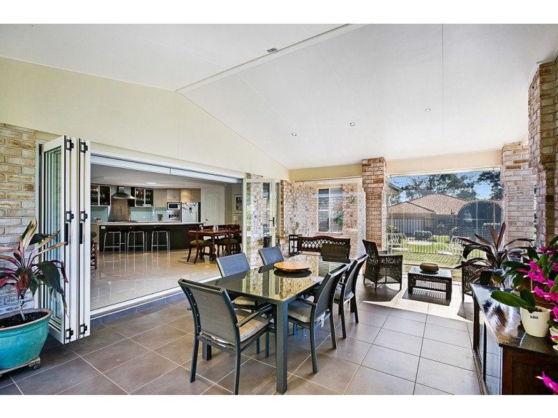 12 Windemere Terrace, Mount Lofty QLD 4350