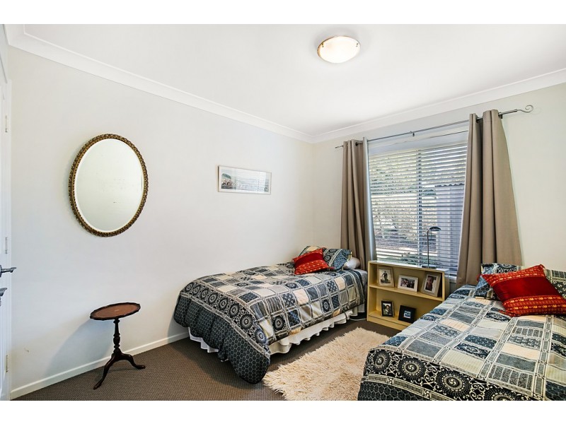 12 Windemere Terrace, Mount Lofty QLD 4350