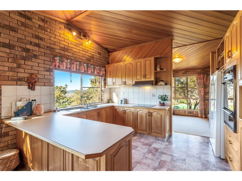 12 Koala Drive, Gowrie Junction QLD 4352