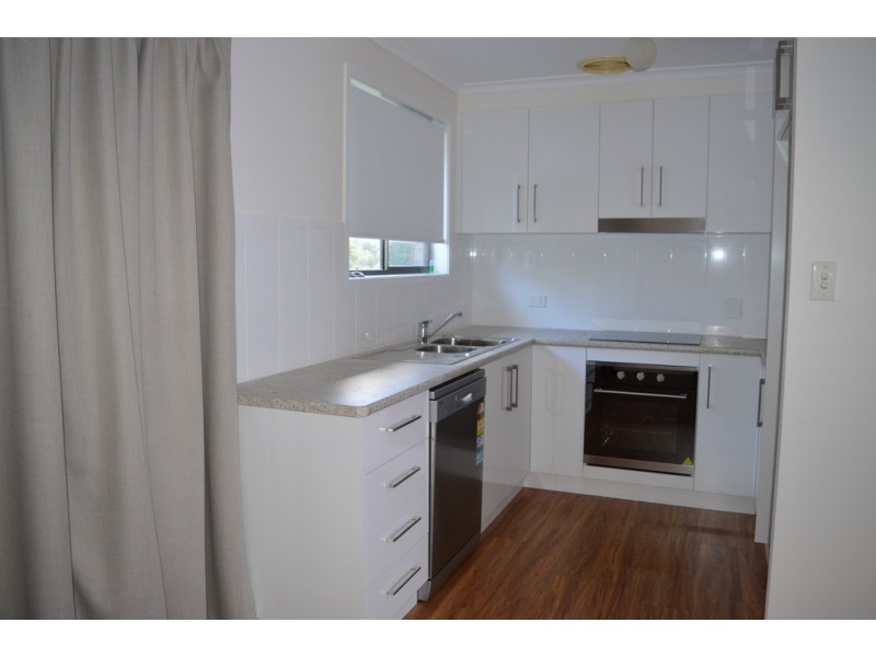 44 Lotus Crescent, Centenary Heights QLD 4350