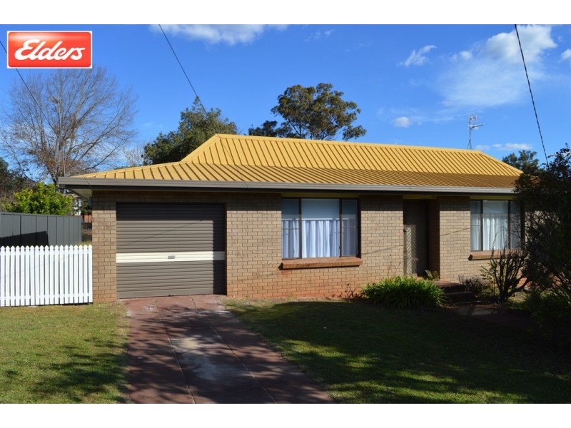 44 Lotus Crescent, Centenary Heights QLD 4350