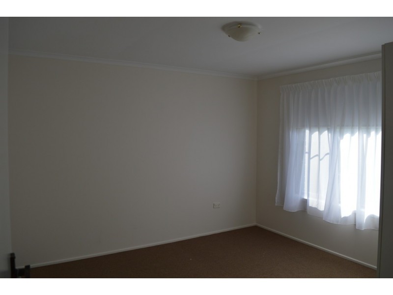 44 Lotus Crescent, Centenary Heights QLD 4350