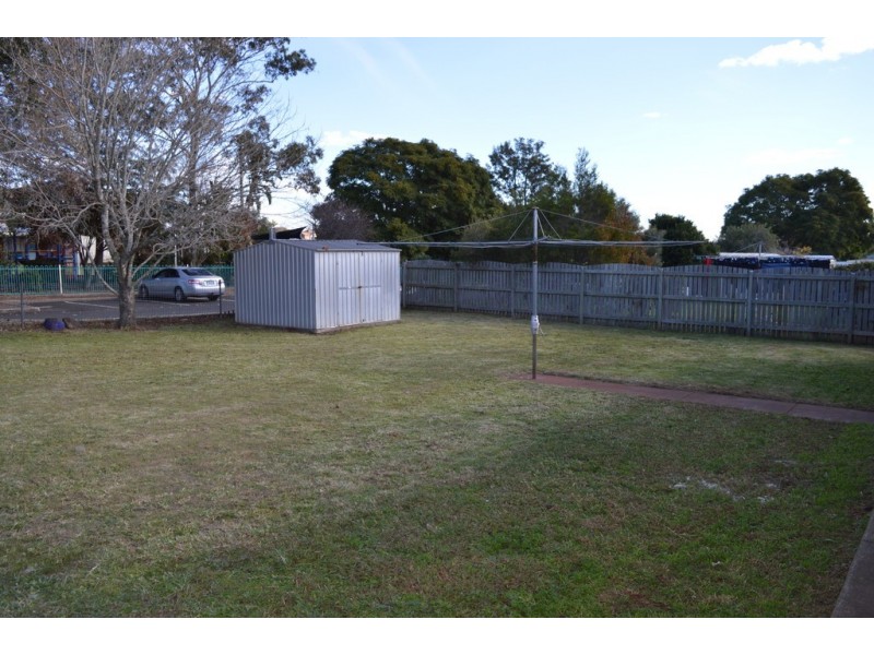 44 Lotus Crescent, Centenary Heights QLD 4350