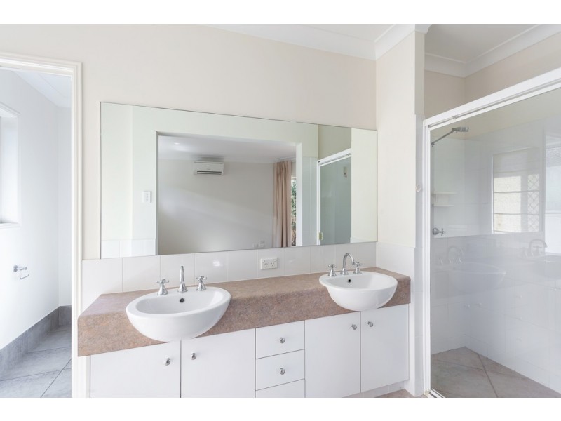 9 Timothy Drive, Vale View QLD 4352