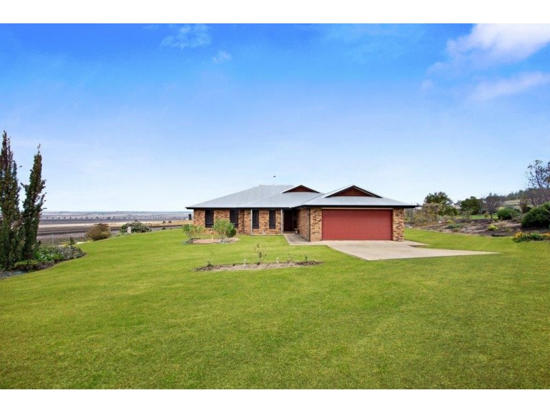 202 Mount Molar Road, Mount Molar QLD 4361