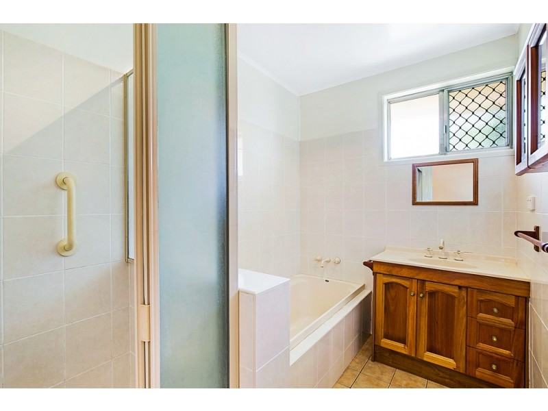 16 Raelyn Street, Centenary Heights QLD 4350