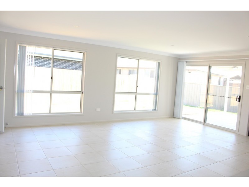 2/164 Main Street, Westbrook QLD 4350