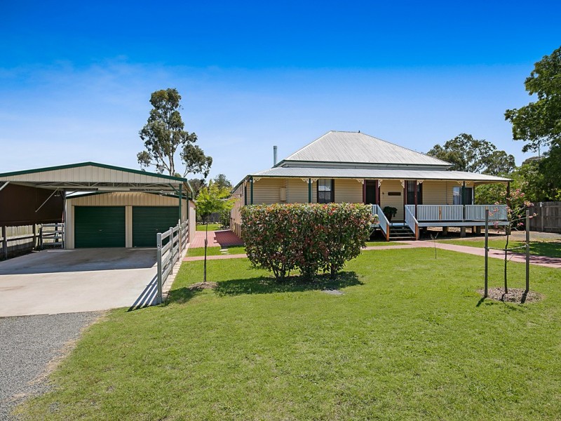 6 Fairfax Street, Cambooya QLD 4358