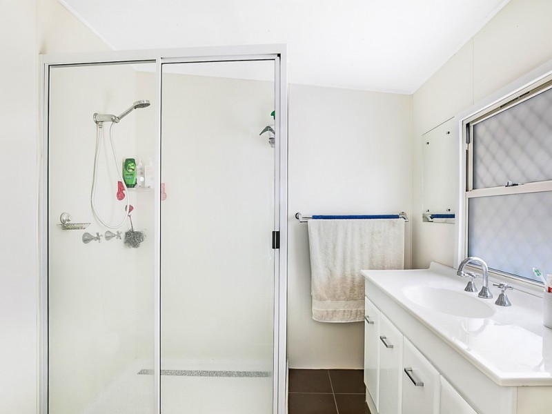 6 Fairfax Street, Cambooya QLD 4358