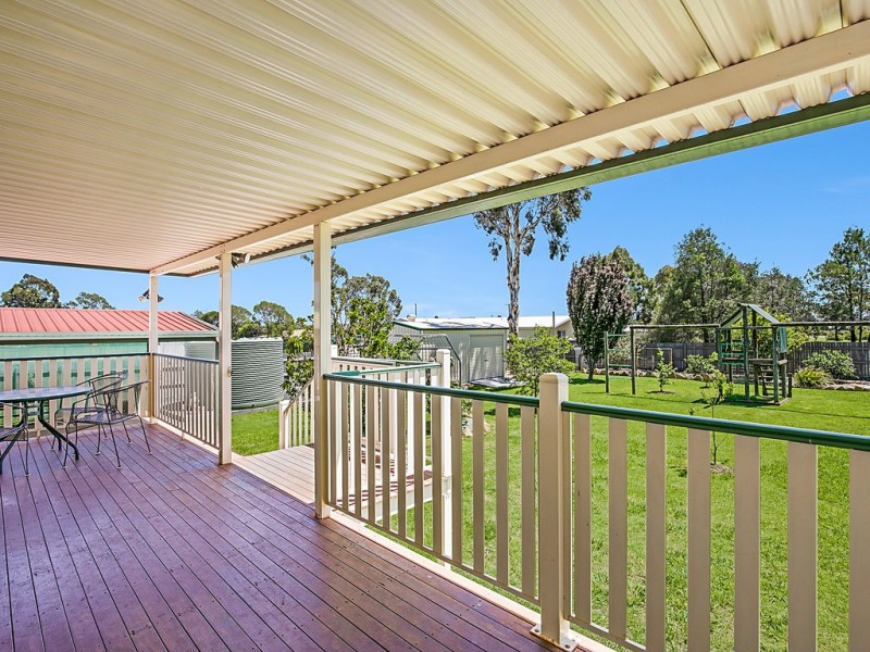 6 Fairfax Street, Cambooya QLD 4358