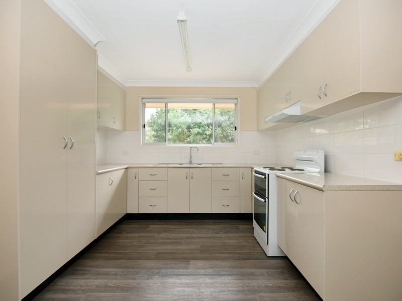 4 Kessler Street, Centenary Heights QLD 4350