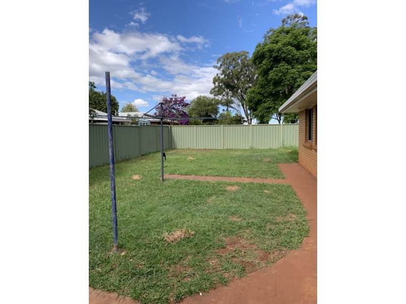4 Kessler Street, Centenary Heights QLD 4350