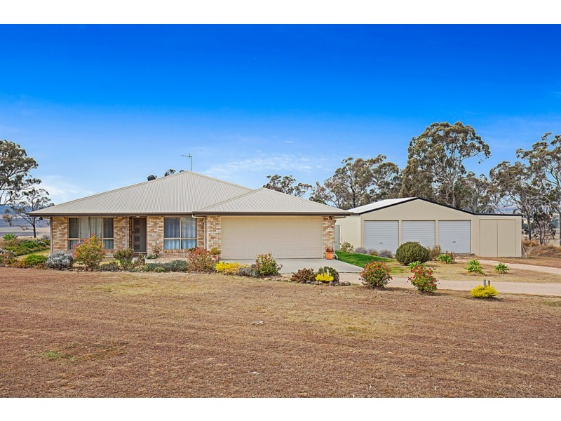 20 Peters Road, Meringandan West QLD 4352