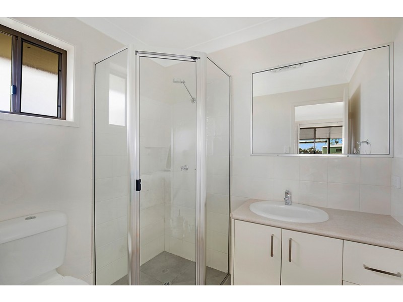 20 Peters Road, Meringandan West QLD 4352