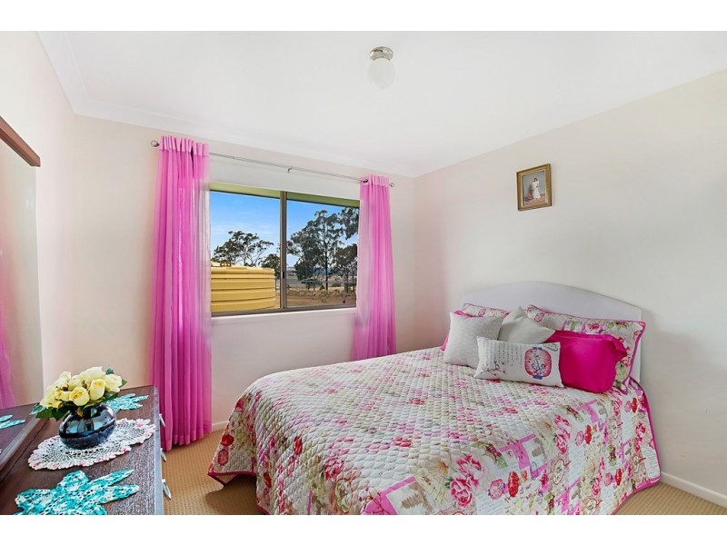 20 Peters Road, Meringandan West QLD 4352