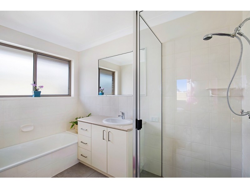 20 Peters Road, Meringandan West QLD 4352