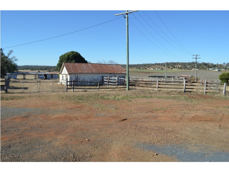 20 Peters Road, Meringandan West QLD 4352