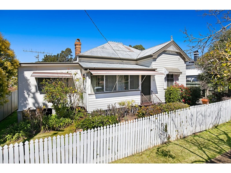 36 Goggs Street, Toowoomba QLD 4350
