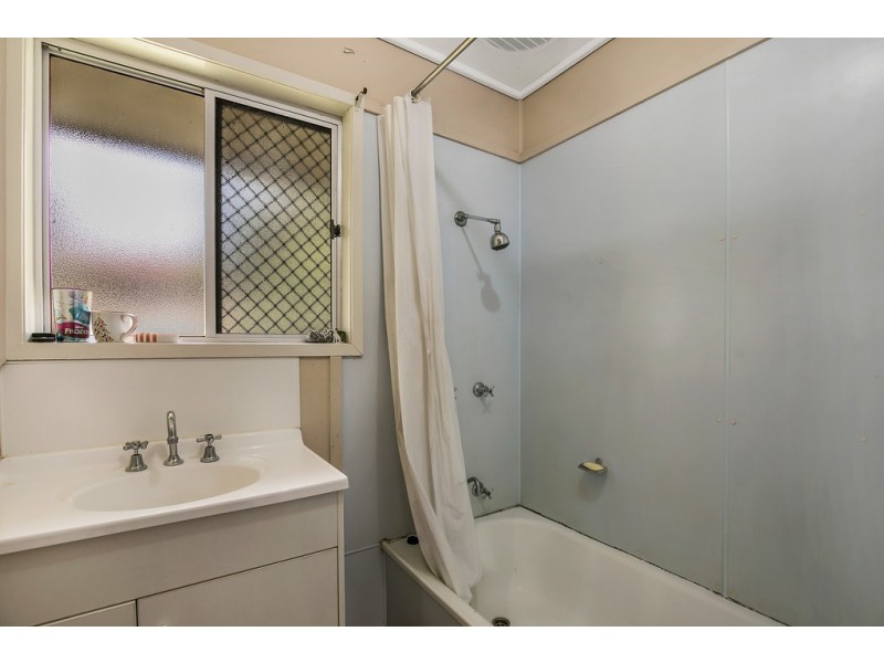 20 Festival Street, Rockville QLD 4350