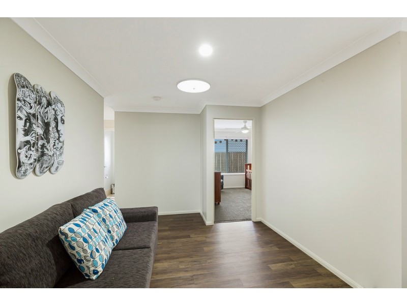 17 McIntosh Street, Westbrook QLD 4350