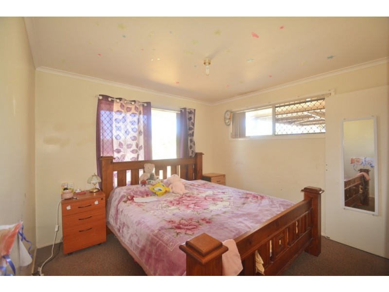 11 Grace Street, Crows Nest QLD 4355