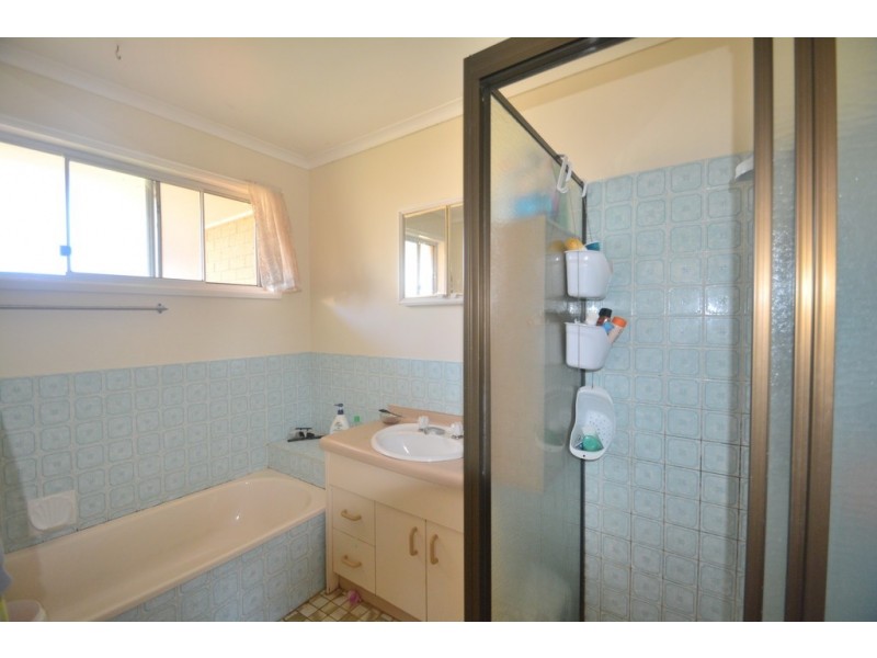11 Grace Street, Crows Nest QLD 4355