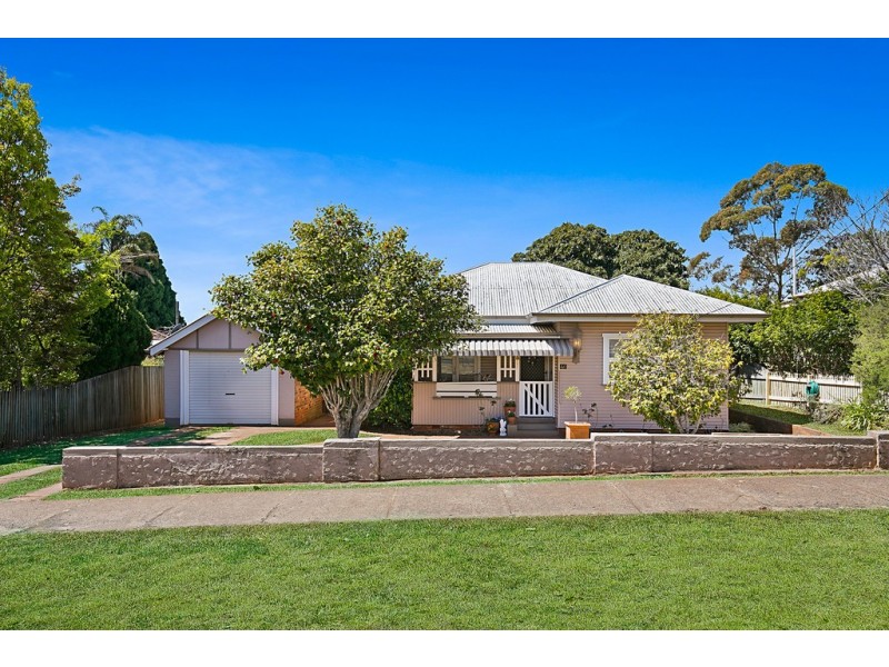 46 Ramsay Street, Centenary Heights QLD 4350