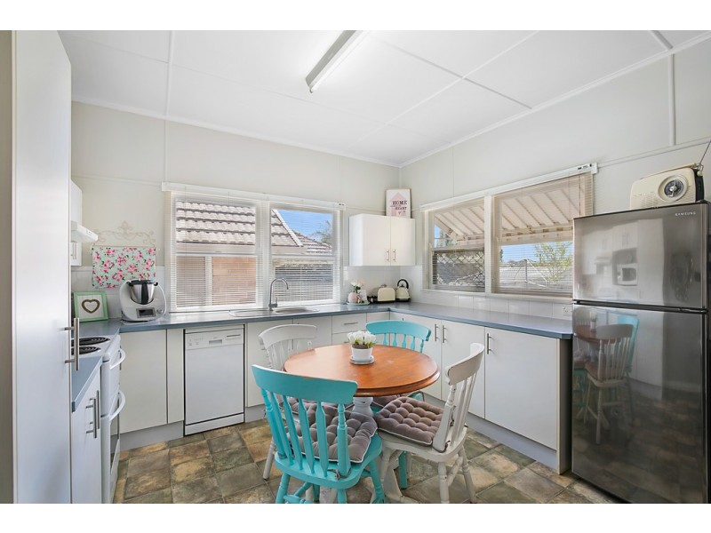 46 Ramsay Street, Centenary Heights QLD 4350
