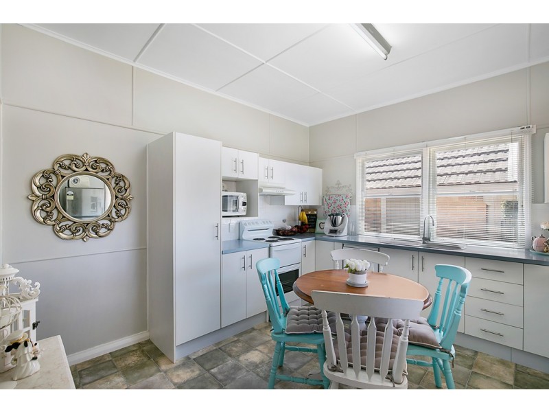 46 Ramsay Street, Centenary Heights QLD 4350