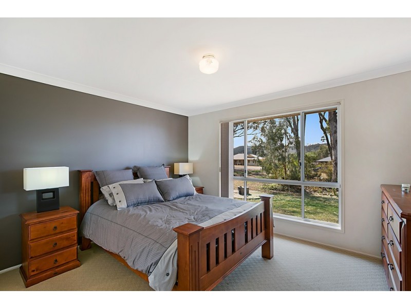 12 Kookaburra Court, Meringandan West QLD 4352
