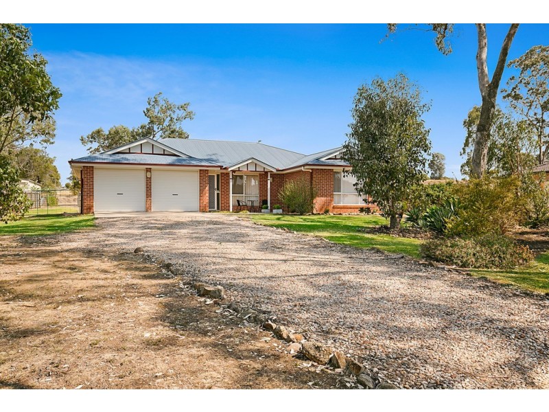 12 Kookaburra Court, Meringandan West QLD 4352