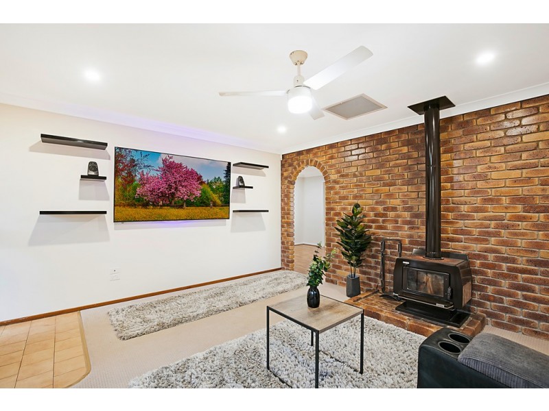19 Kratzmann Court, Kearneys Spring QLD 4350