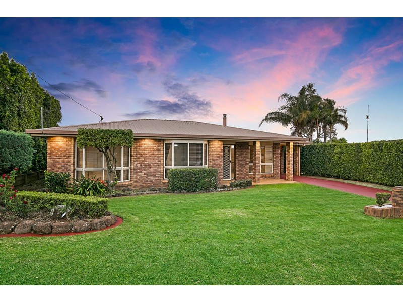 19 Kratzmann Court, Kearneys Spring QLD 4350