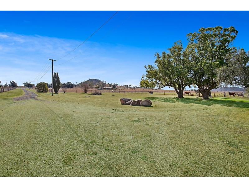 3/13295 New England Highway, Cambooya QLD 4358