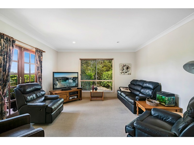 10 Grayson Court, Hodgson Vale QLD 4352