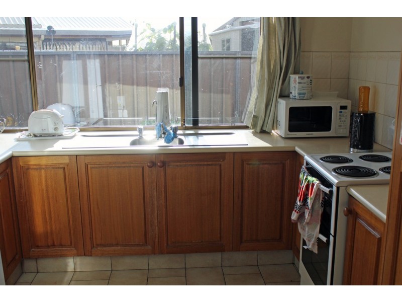 2/11 Rachel Street, Kearneys Spring QLD 4350