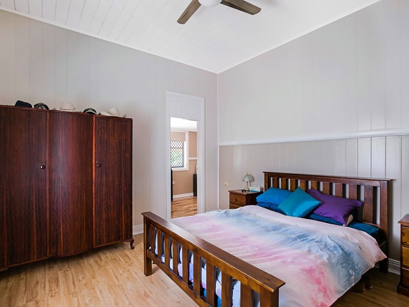 6 FAIRFAX STREET, Cambooya QLD 4358