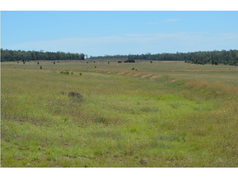 6402 CECIL PLAINS ROAD, Weir River QLD 4406