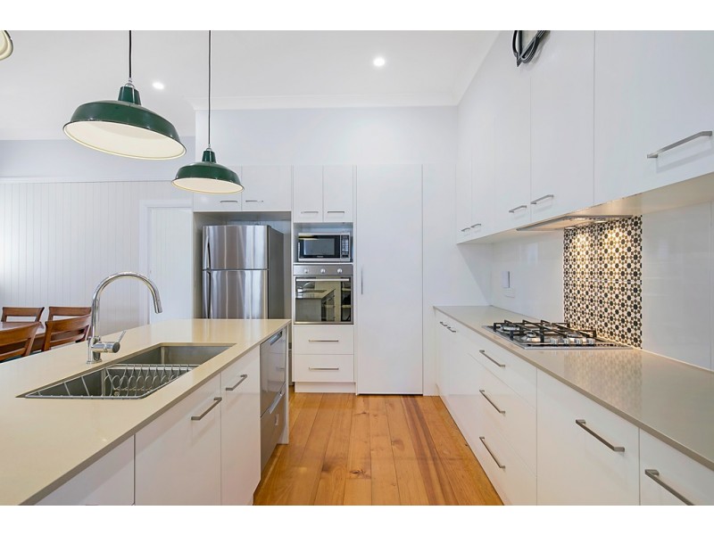 10 Atkinson Street, South Toowoomba QLD 4350