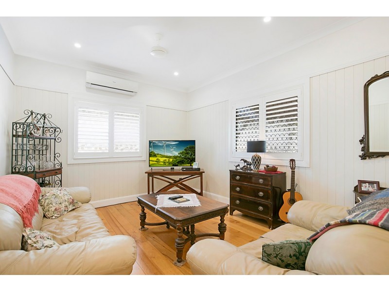 10 Atkinson Street, South Toowoomba QLD 4350
