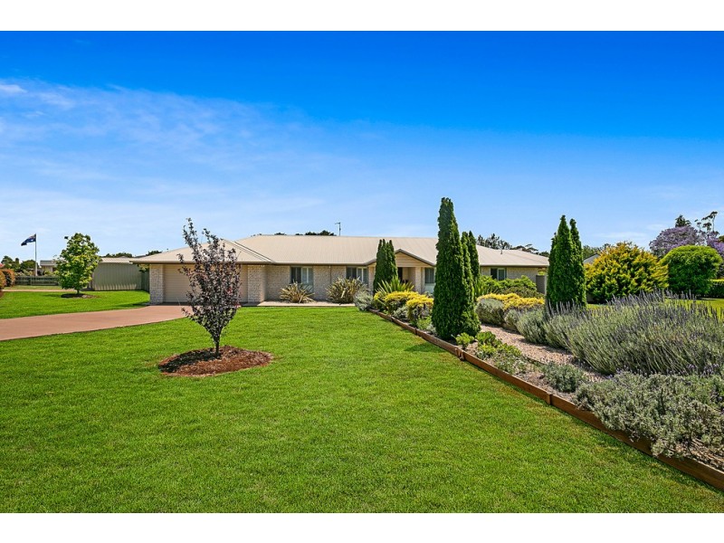 32 Bunya View Drive, Highfields QLD 4352